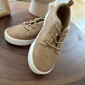 NWOT OshKosh B'Gosh Putney Casual Sneakers‎ Tan OF22C11H Toddler 10M